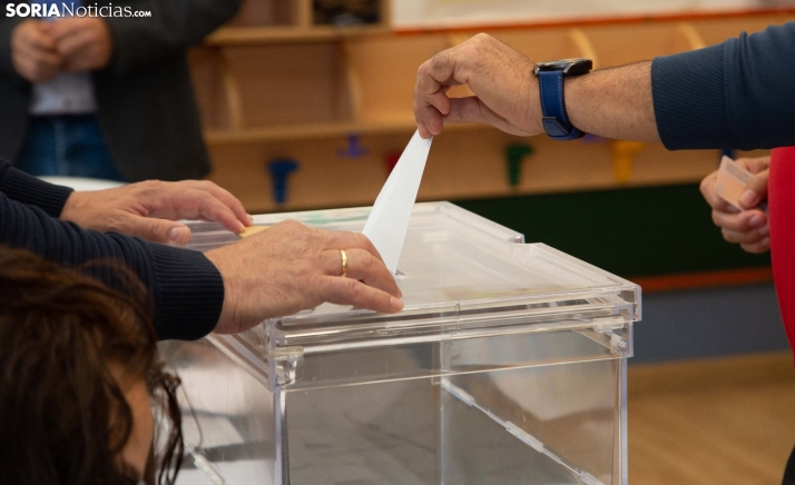 Almazán reúne a expertos de once universidades españolas para debatir sobre sistemas de votación