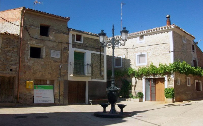 Las termitas obligan a Valdeprado a intervenir de urgencia en su casa consistorial