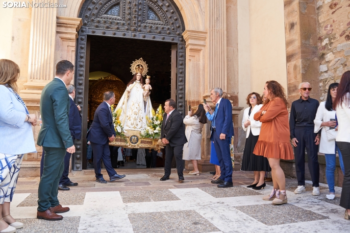 En im&aacute;genes: &Oacute;lvega cumple con la tradici&oacute;n y celebra la romer&iacute;a de la Virgen de O