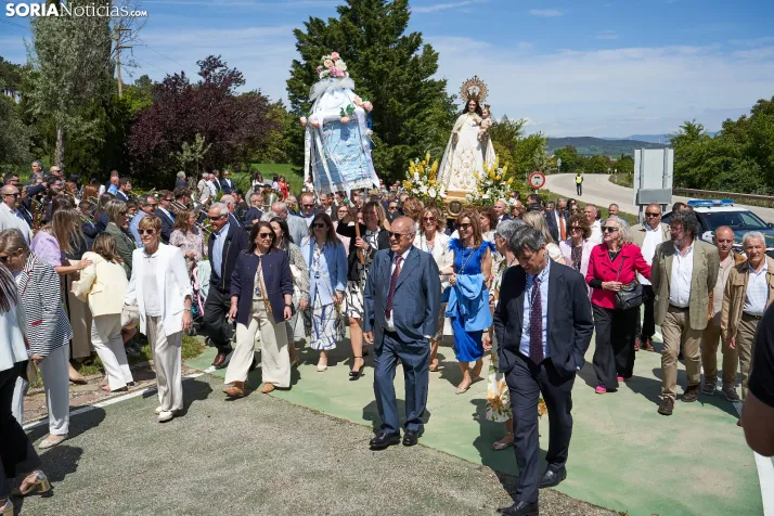 En im&aacute;genes: &Oacute;lvega cumple con la tradici&oacute;n y celebra la romer&iacute;a de la Virgen de O