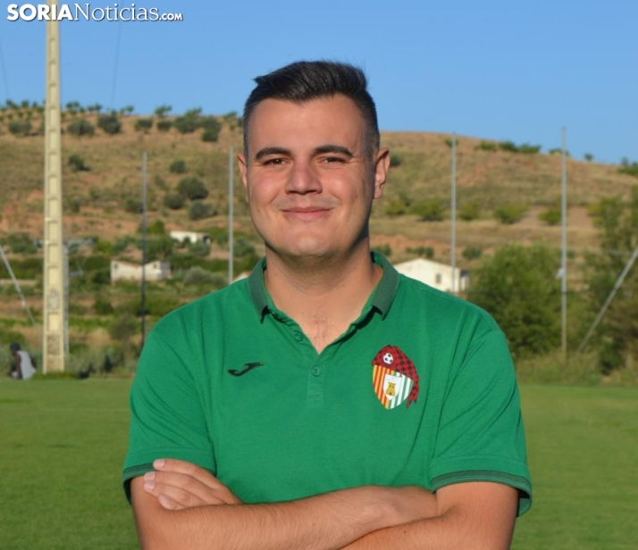 El periodista soriano que lleva al pueblo más pequeño de Aragón a la final de la Copa Federación