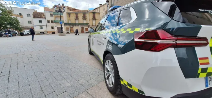 &Aacute;greda rinde tributo a la Guardia Civil por su 182&ordm; aniversario: desfile y despliegue a&eacute;reo