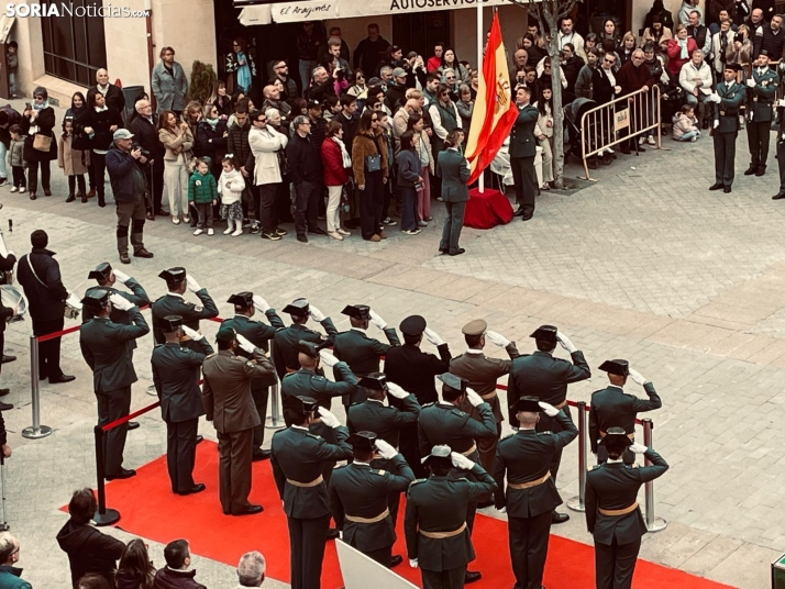 &Aacute;greda rinde tributo a la Guardia Civil por su 182&ordm; aniversario: desfile y despliegue a&eacute;reo