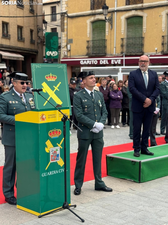&Aacute;greda rinde tributo a la Guardia Civil por su 182&ordm; aniversario: desfile y despliegue a&eacute;reo