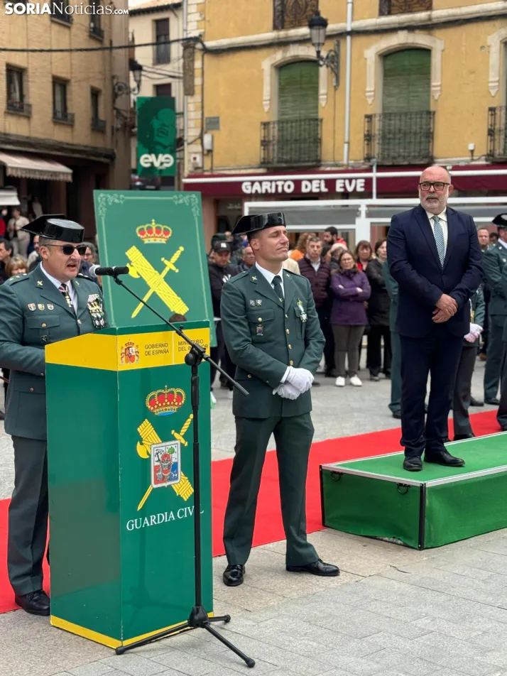 &Aacute;greda rinde tributo a la Guardia Civil por su 182&ordm; aniversario: desfile y despliegue a&eacute;reo