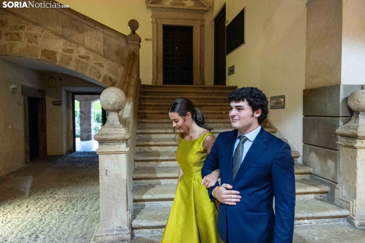 Reina y damas Los Milagros 2026./ Viksar Fotografía