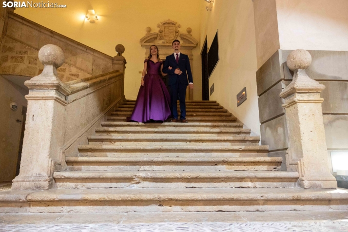 Reina y damas Los Milagros 2026./ Viksar Fotografía