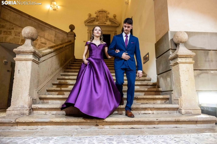Reina y damas Los Milagros 2026./ Viksar Fotografía