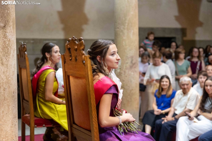 Reina y damas Los Milagros 2026./ Viksar Fotografía