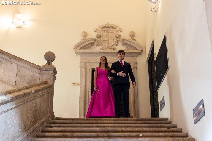 Reina y damas Los Milagros 2026./ Viksar Fotografía