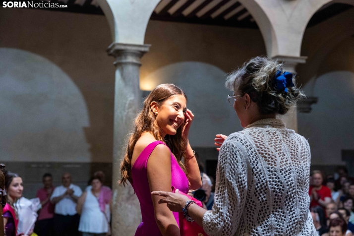 Reina y damas Los Milagros 2026./ Viksar Fotografía