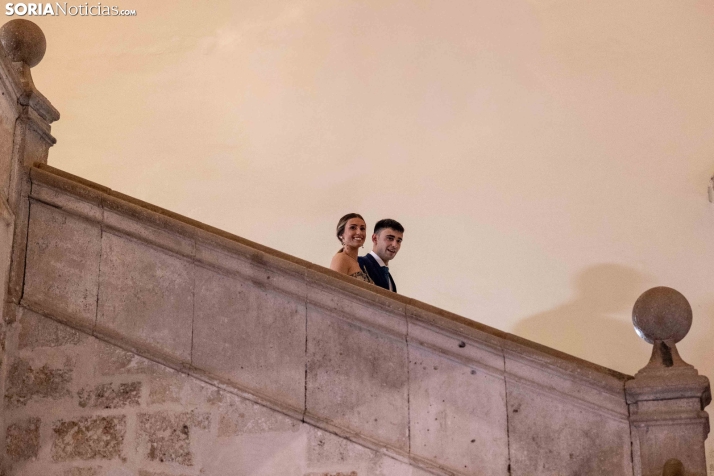 Reina y damas Los Milagros 2026./ Viksar Fotografía