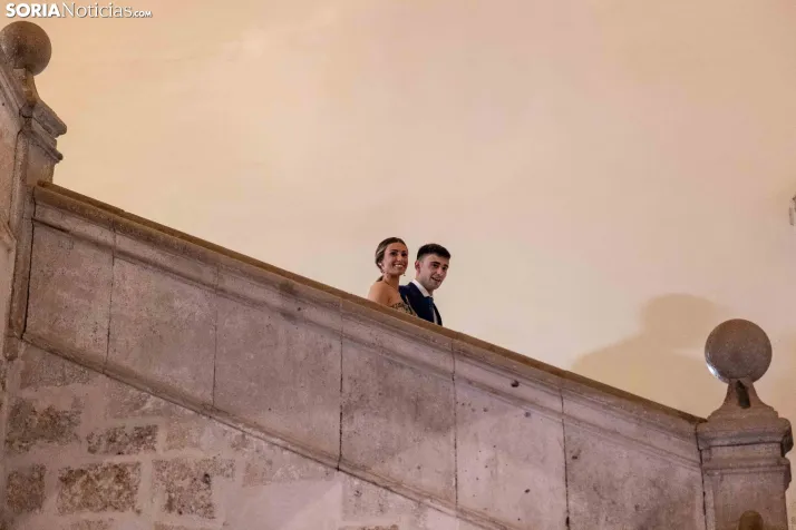Reina y damas Los Milagros 2026./ Viksar Fotografía