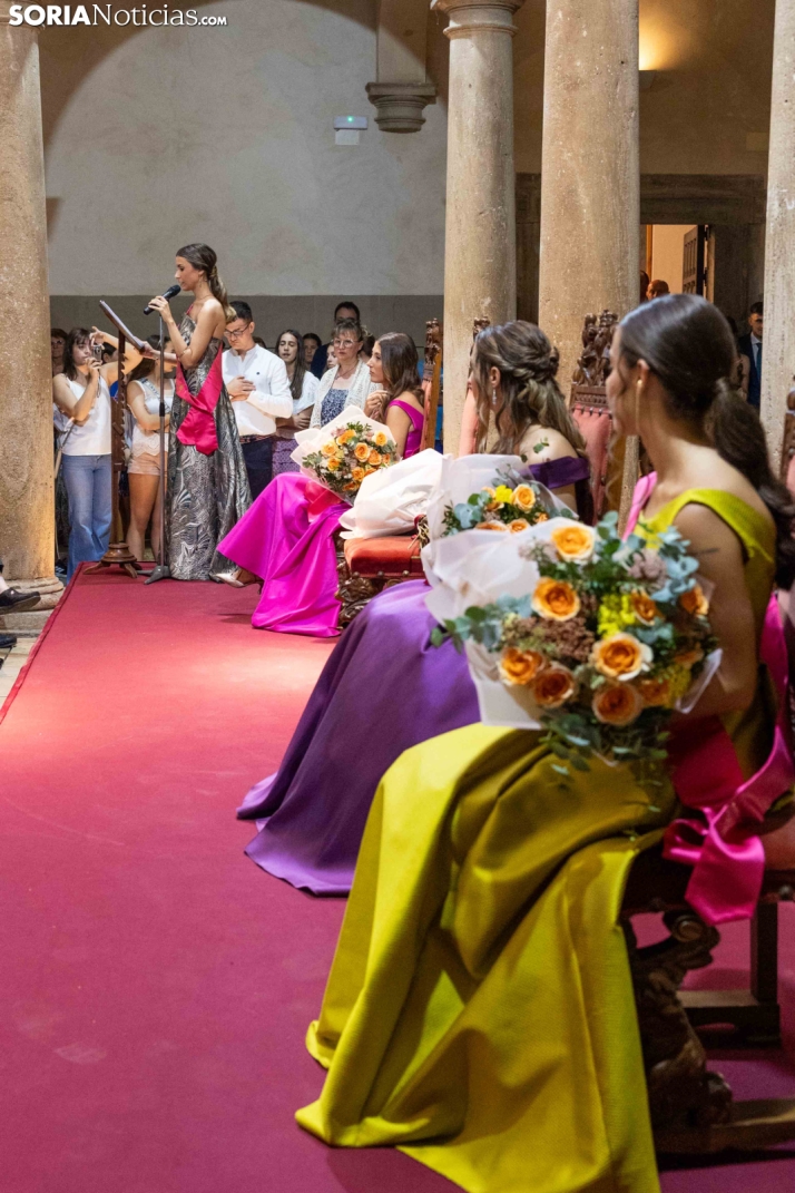 Reina y damas Los Milagros 2026./ Viksar Fotografía
