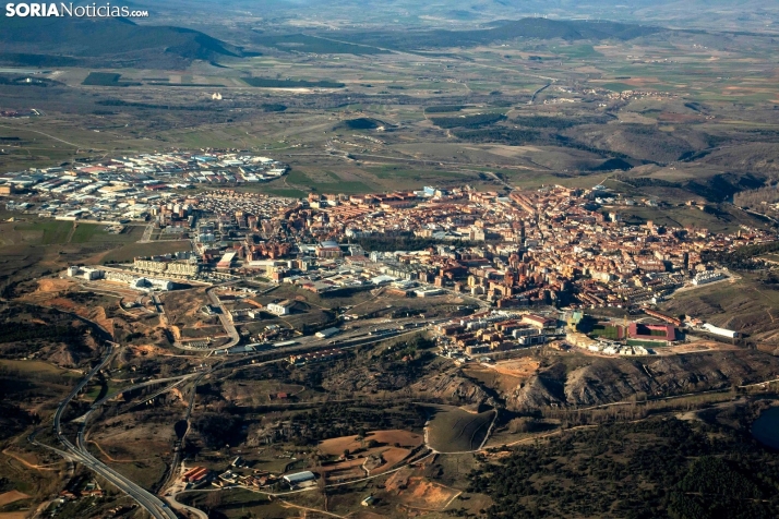 La provincia lleva una década sin renovar su economía mientras la capital pierde fuelle
