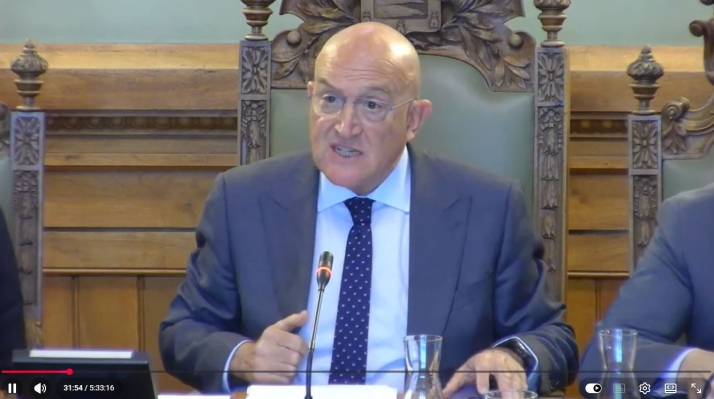 Soria se cuela en el pleno del Ayuntamiento de Valladolid y su alcalde tiene que pedir perdón