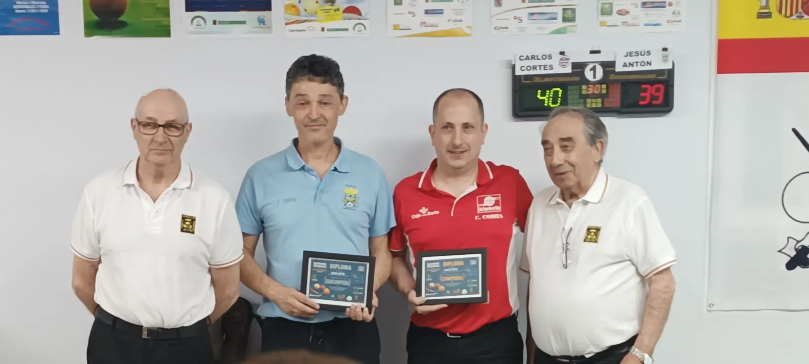 Carlos Cortés gana en Astorga y lidera el billar regional