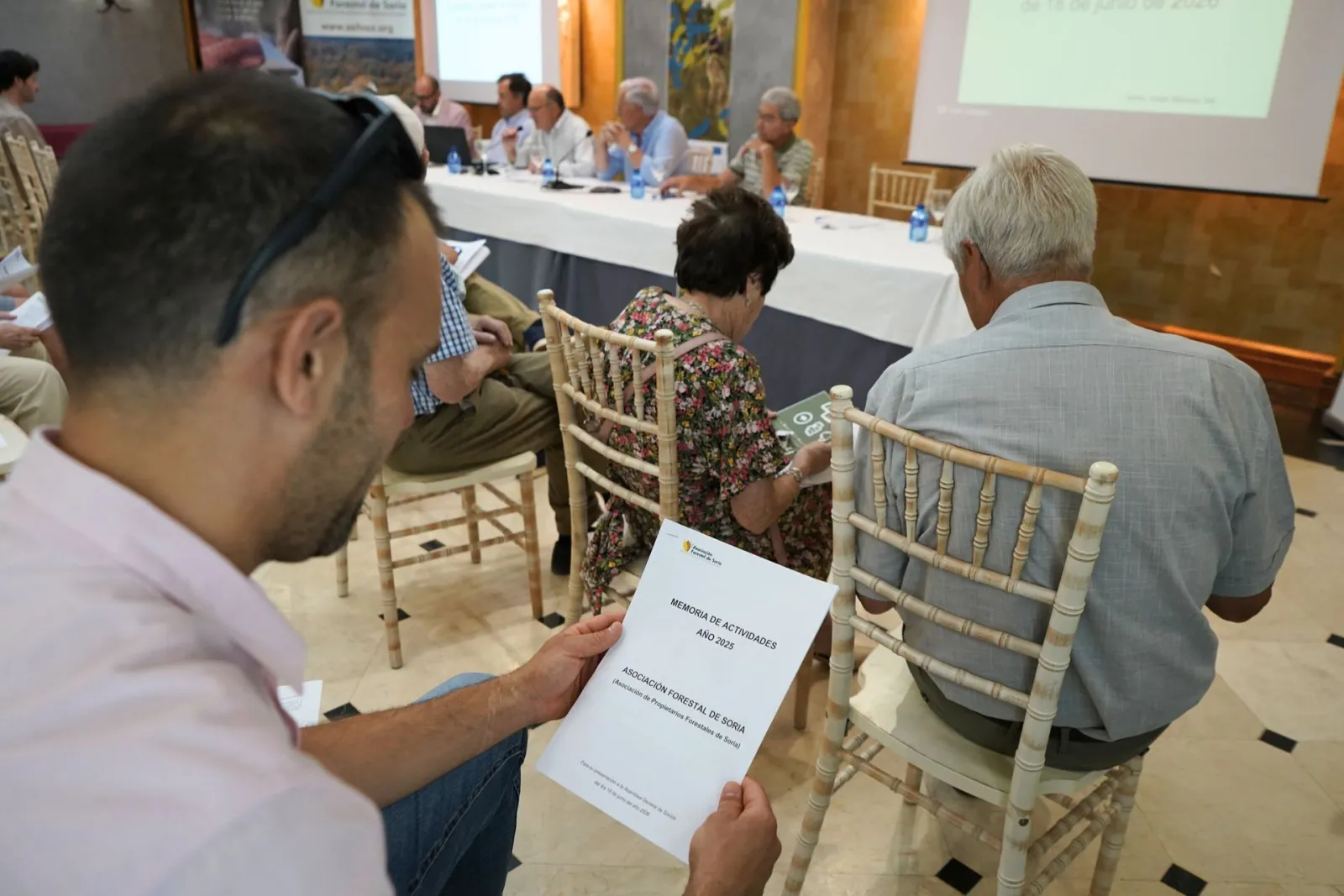 Foto 2 - Tres j&oacute;venes se suman a la direcci&oacute;n de ASFOSO para liderar el futuro de los montes