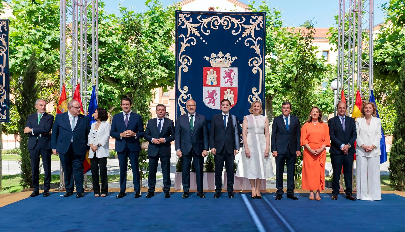 Un equipo de dos fuerzas políticas para gobernar Castilla y León