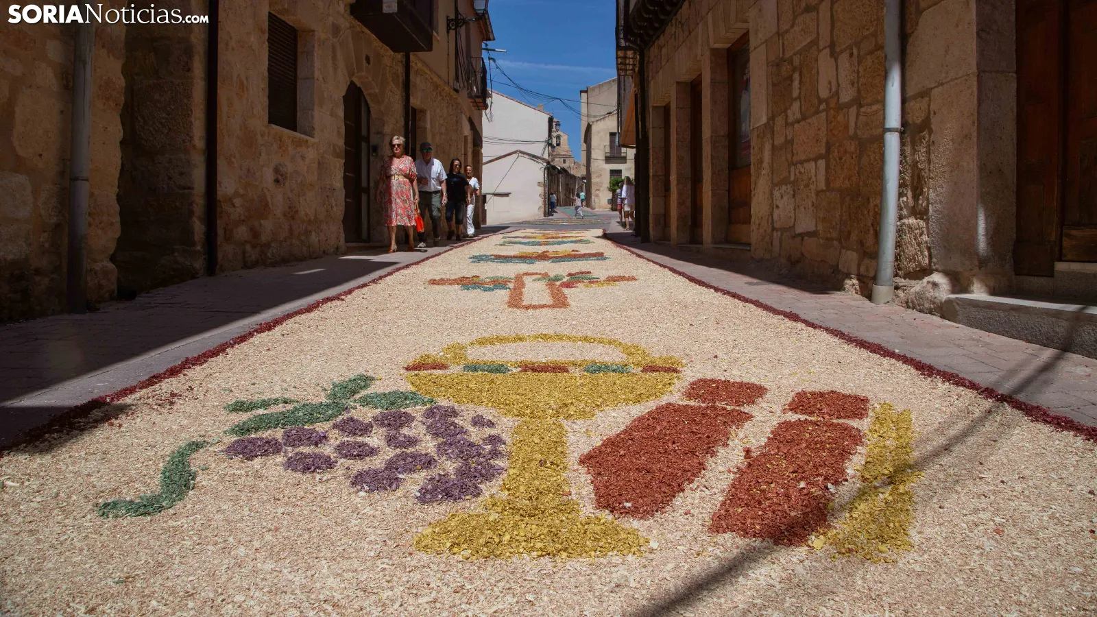 IMÁGENES | Las alfombras florales visten de color el Corpus de San Esteban
