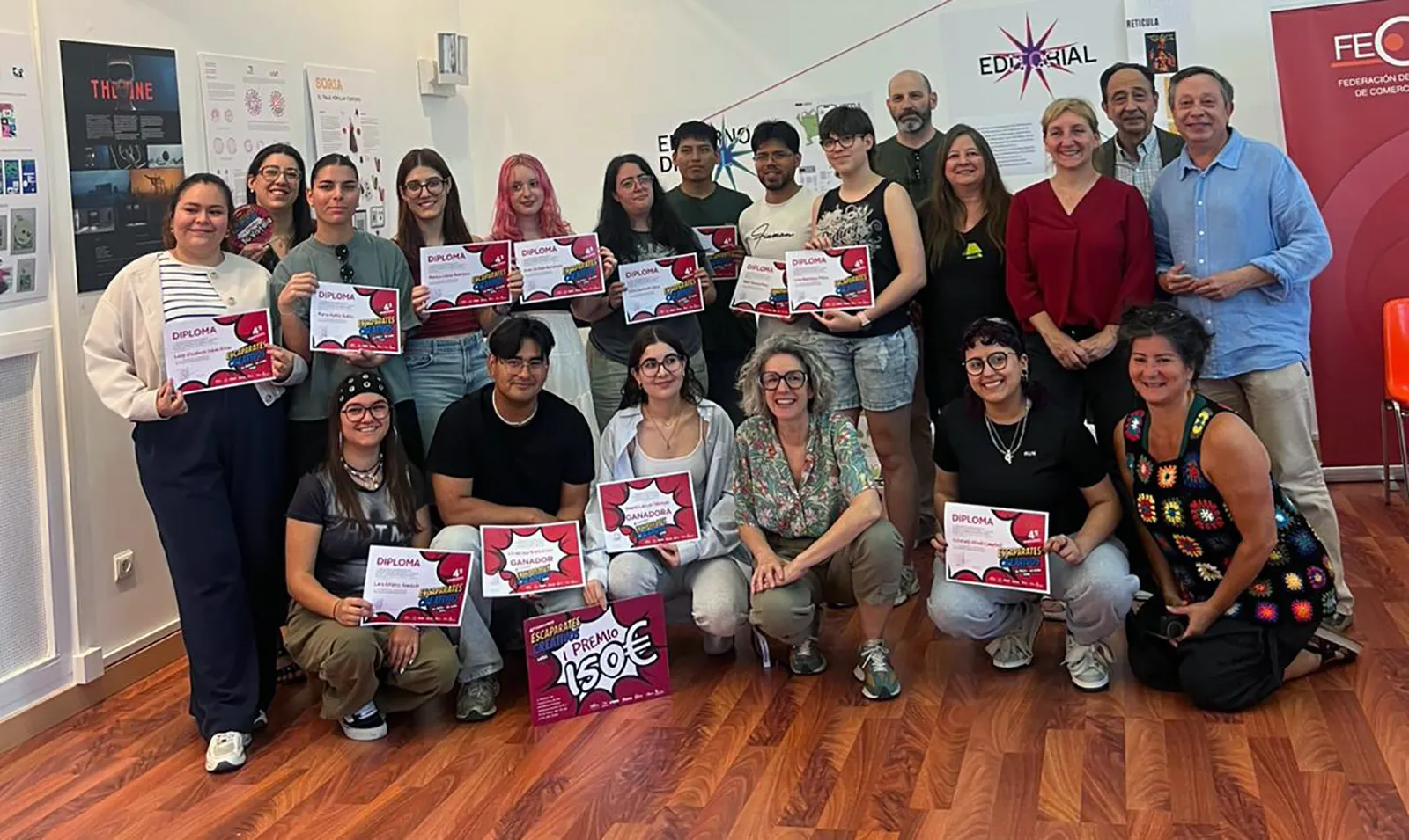 De las aulas a la calle: el talento que transforma doce escaparates en la capital