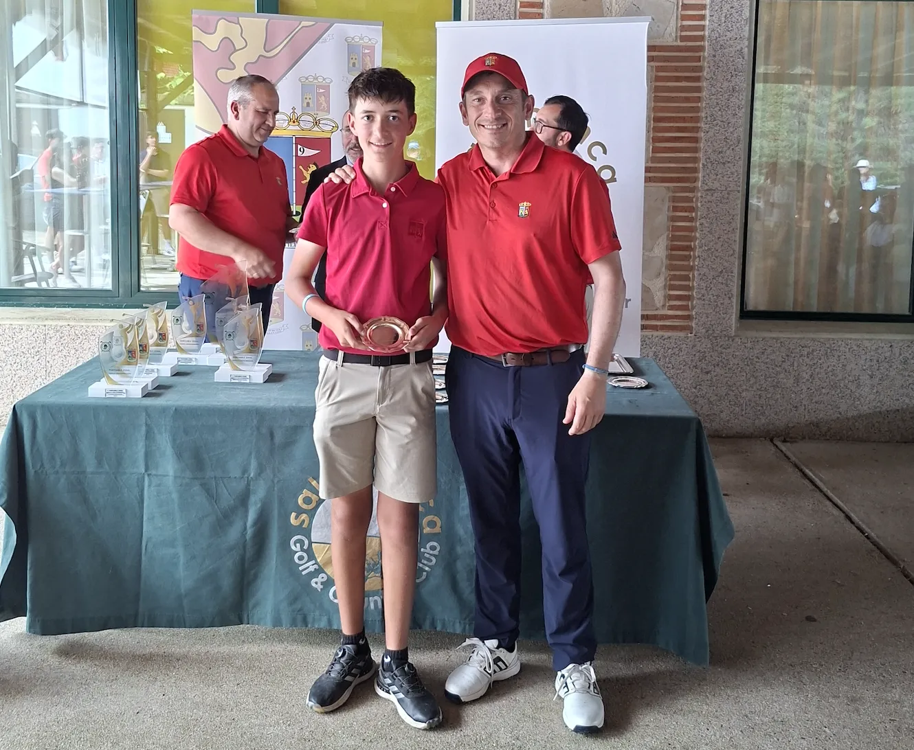 Enzo Jiménez brilla en el Puntuable de Golf de Villamayor