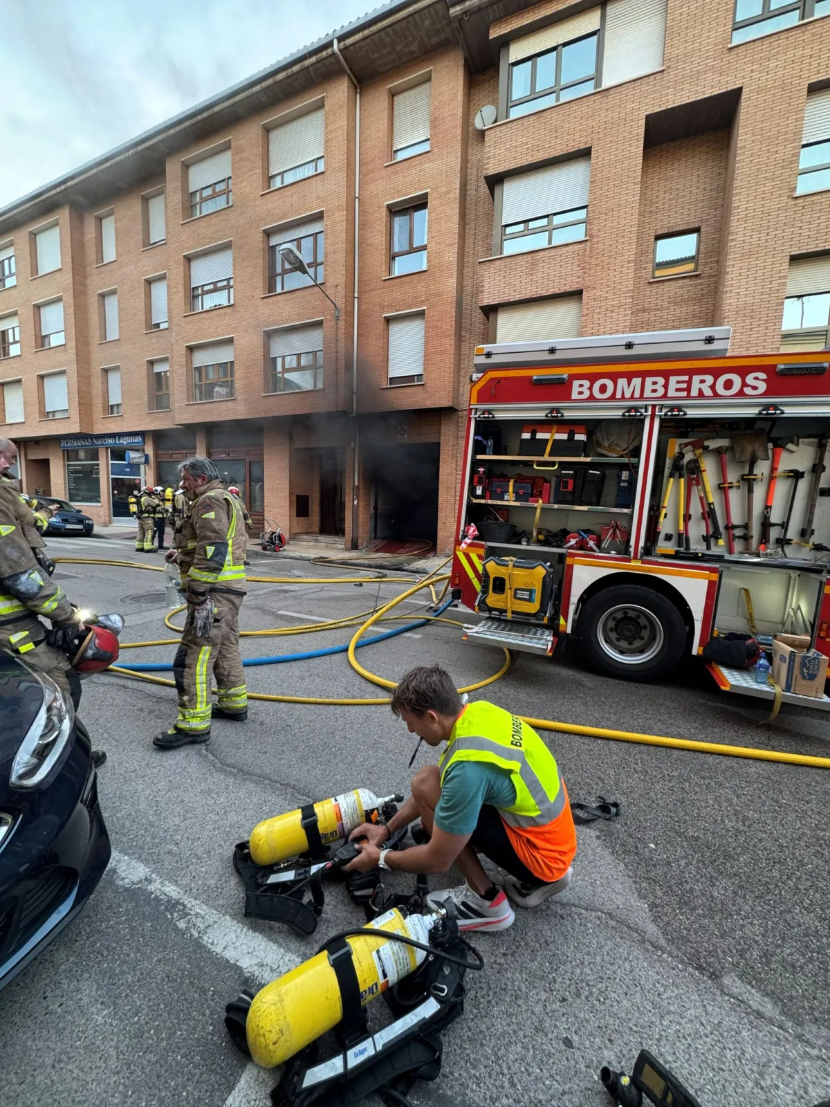 Los bomberos trabajan en la zona. | Ayto. Soria