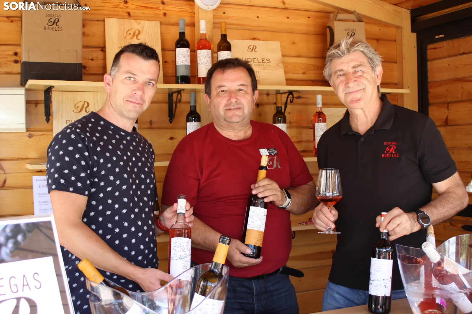 Fotos: San Esteban inaugura su Feria del Vino con caldos de primer nivel