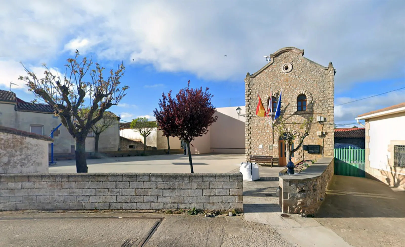 Villar del Campo inicia la ruina de un edificio de 1900