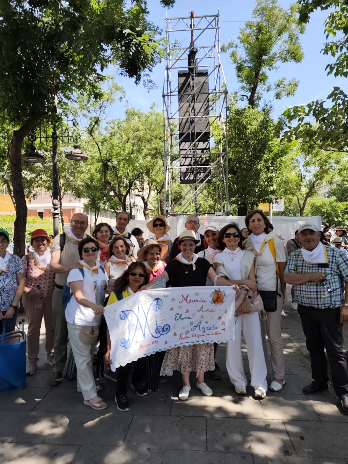 Foto 9 - Alrededor de 160 diocesanos de Osma-Soria acompa&ntilde;an al Papa Le&oacute;n XIV en Madrid