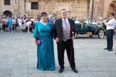 Foto 13 - Del rosa champ&aacute;n al rojo sanjuanero: las juradas convierten la alfombra roja en la primera pasarela de las fiestas
