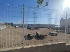 Montaje de las atracciones de feria en su nueva ubicación. | SN