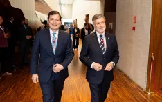 Foto 3 - Un arropado Ma&ntilde;ueco toma posesi&oacute;n como presidente de la Junta: &ldquo;Castilla y Le&oacute;n no necesita reinventarse&rdquo; 
