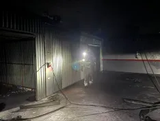 Foto 12 - El incendio de un garaje de la calle Merineros afecta a seis bloques y deja cuatro trasladados al hospital