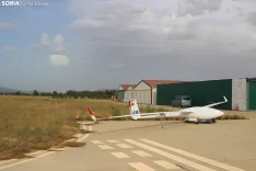 Foto 4 - La Vuelta Ib&eacute;rica de vuelo sin motor 'aterriza' en el ATI de Garray