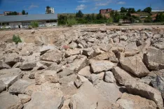 Obras de derribo, esta mañana, en la estación de tren de Soria. | María Ferrer