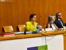 Foto 3 - La toma de posesi&oacute;n de la vicerrectora confirma que la vivienda "es un freno para el desarrollo acad&eacute;mico"