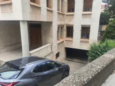 Un coche camuflado de la Guardia Civil entra al aparcamiento del Ayuntamiento de Soria, hoy, pasadas las 16 horas. | SN