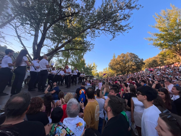 GALER&Iacute;A | La pradera en el Lunes de Bailas (II)