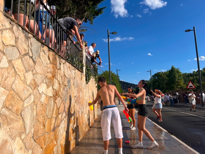 GALER&Iacute;A | La pradera en el Lunes de Bailas (II)