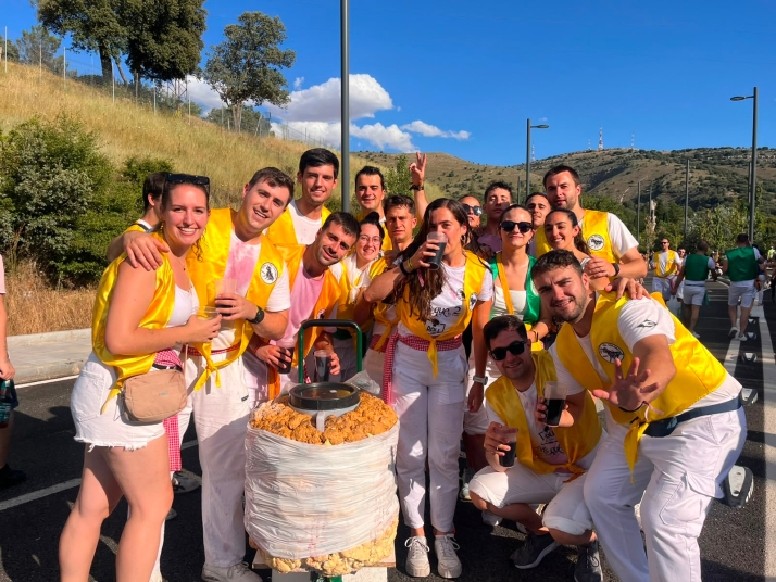 GALER&Iacute;A | La pradera en el Lunes de Bailas (II)