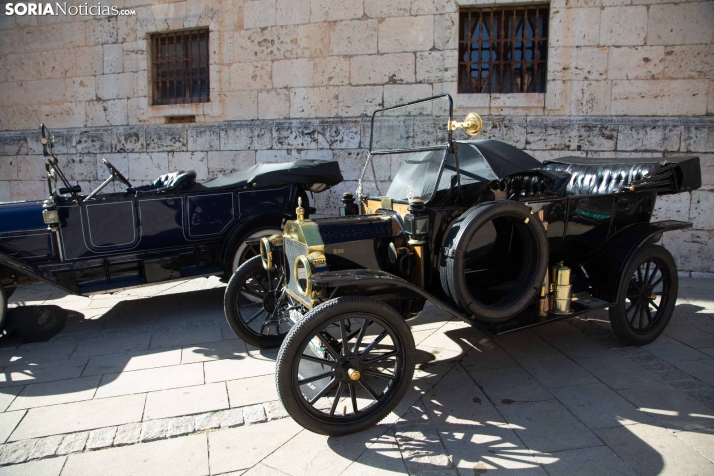 Coches antiguos El Burgo