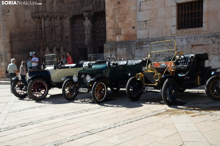 Coches antiguos El Burgo