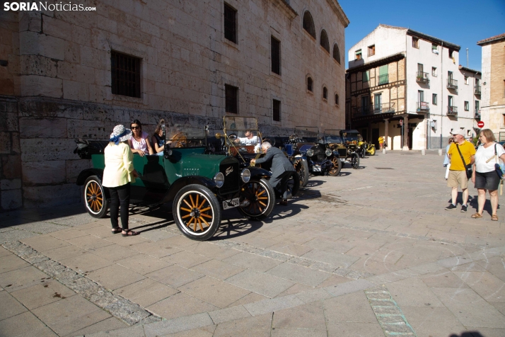 Coches antiguos El Burgo