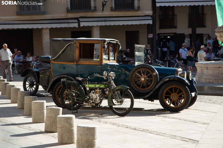 Coches antiguos El Burgo