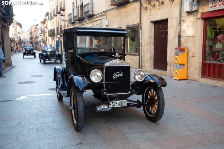 Coches antiguos El Burgo