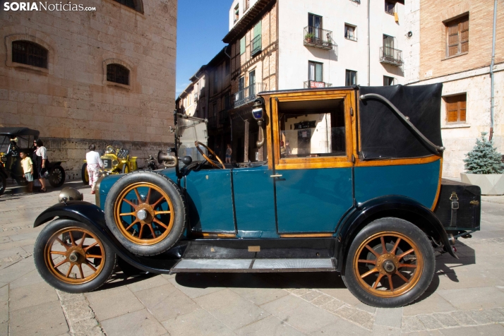 Coches antiguos El Burgo