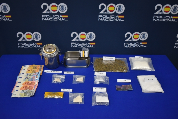 La Policía Nacional detiene a un hombre por posesión de múltiples sustancias estupefacientes