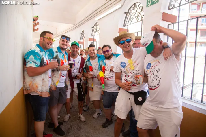 El ambiente y la jarana inundan La Chata