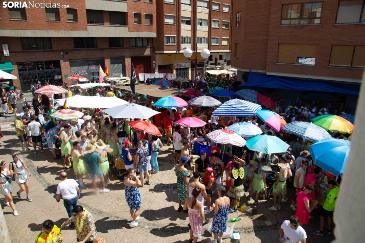 El ambiente y la jarana inundan La Chata